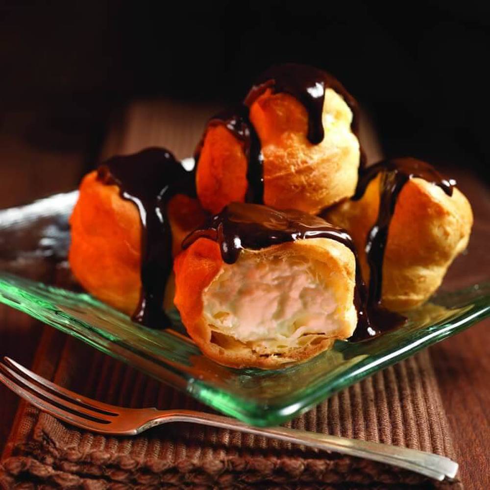 Chefs’ Selections Profiteroles With Chocolate Sauce (2 x 1kg)