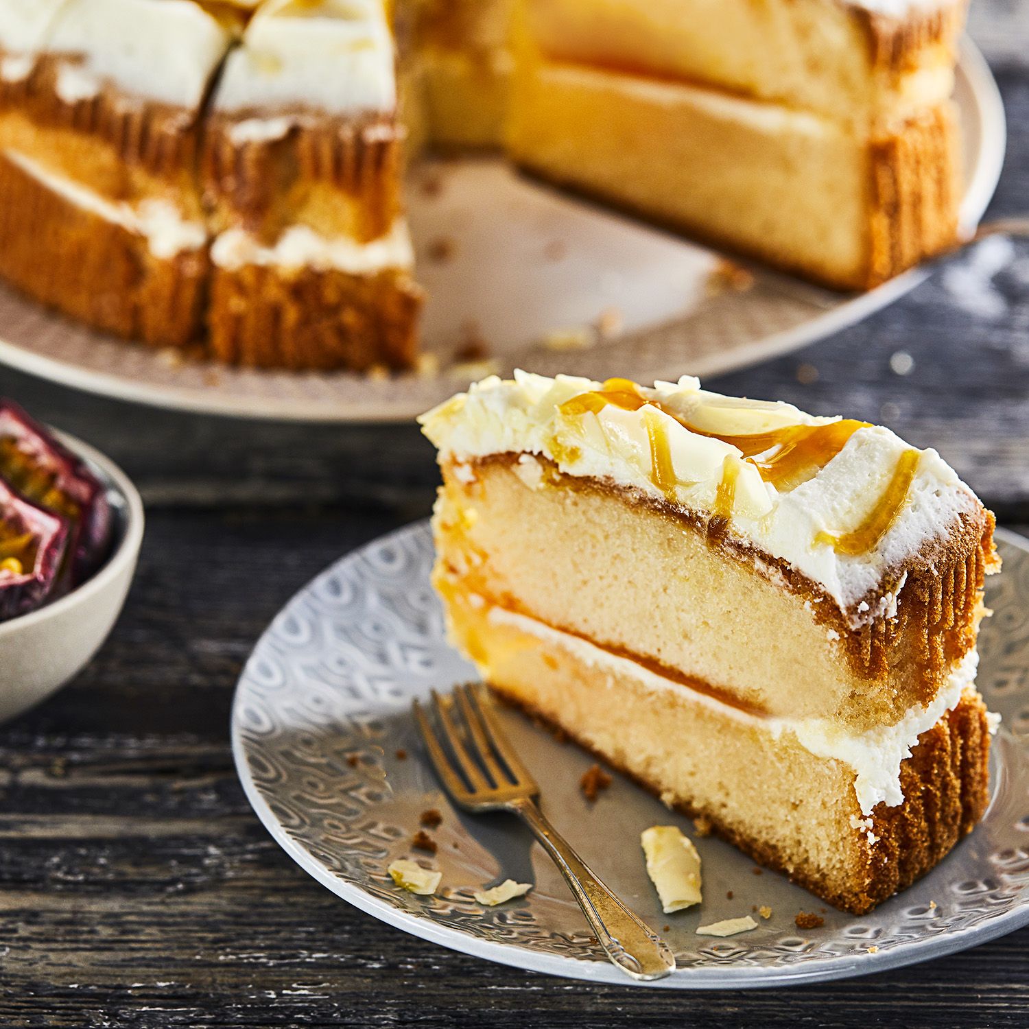 Chefs’ Selections Passionfruit & White Chocolate Cake (1 x 16p/ptn)