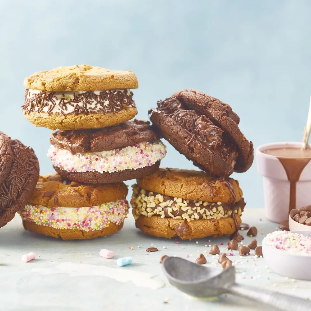 Chefs’ Selections Double Chocolate Chunk Cookie Pucks (90 x 50g)